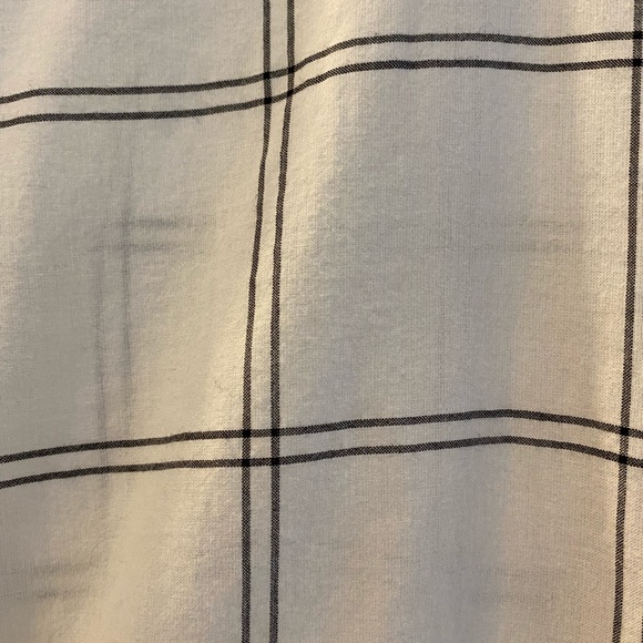 H&M Long Sleeve Button Down Shirt - Picture 4 of 4